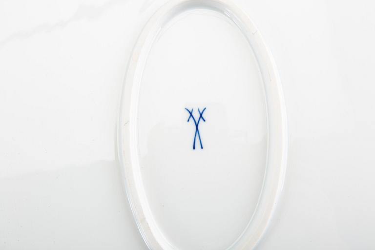 A set of nine pcs of Meissen porcelain service.