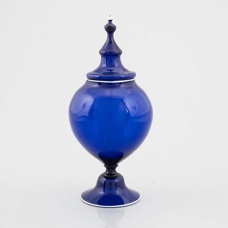 A potpourri glass urn, Norway or Gothenburg, Sweden, around 1800.