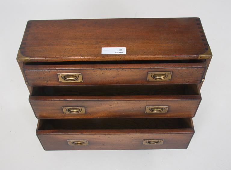 BYRÅ, engelsk stil.