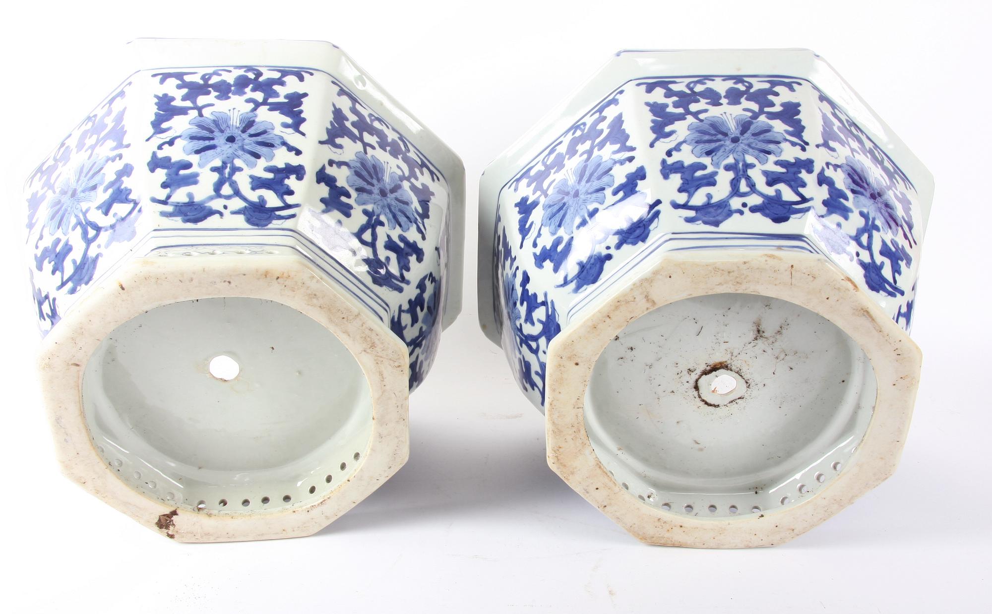 YTTERFODER, ett par, porslin, Kina, nyproduktion.