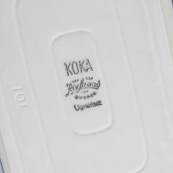 Hertha Bengtson, a 31-piece "Koka blå" dinner service, Rörstrand, Sweden.