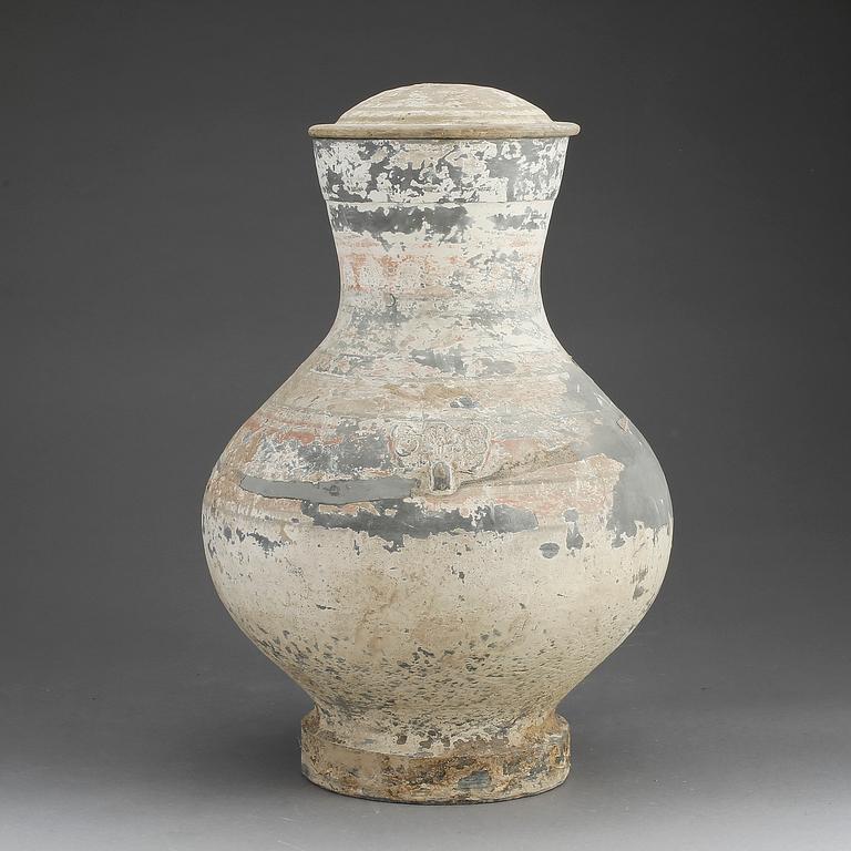 URNA, lergods, möjligen Handynastin, Kina.