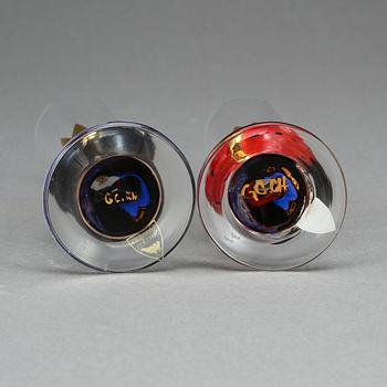 SNAPSGLAS, 2 st. "Nobel", Gunnar Cyrén, Orrefors. Formgivna 1996.