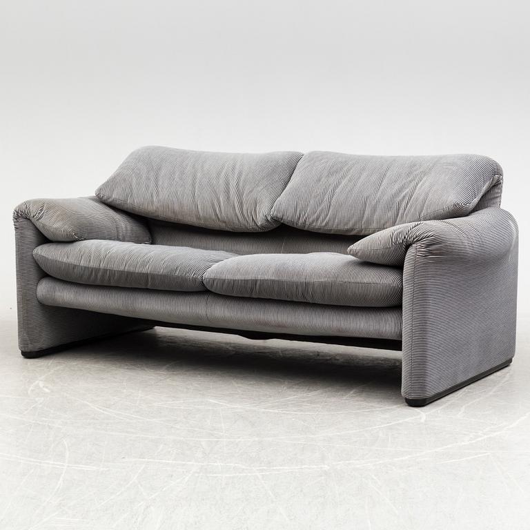 A second half of the 20th century 'Maralunga' sofa my Vico Magistretti for Cassina, Italy.