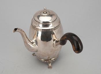 KAFFEKANNA, silver, Johan Petter Grönwall, Stockholm 1821. Tot. vikt ca 368 g.
