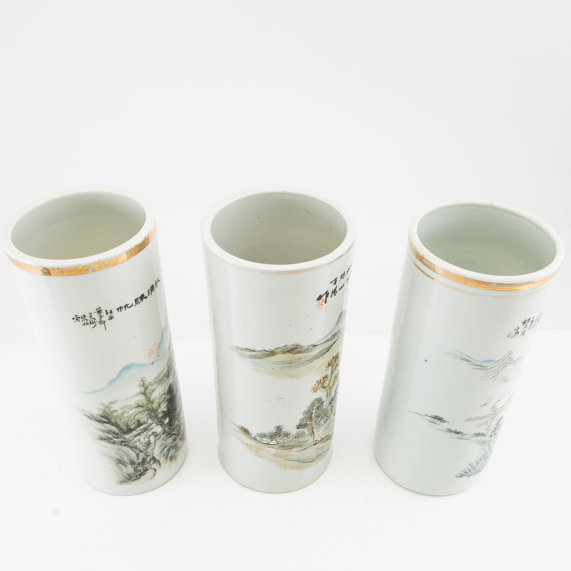 A set of three Chinese vases, 20th century.
