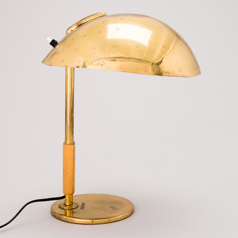 PAAVO TYNELL, BORDSLAMPA, modell 9216, Taito 1900-talets mitt.