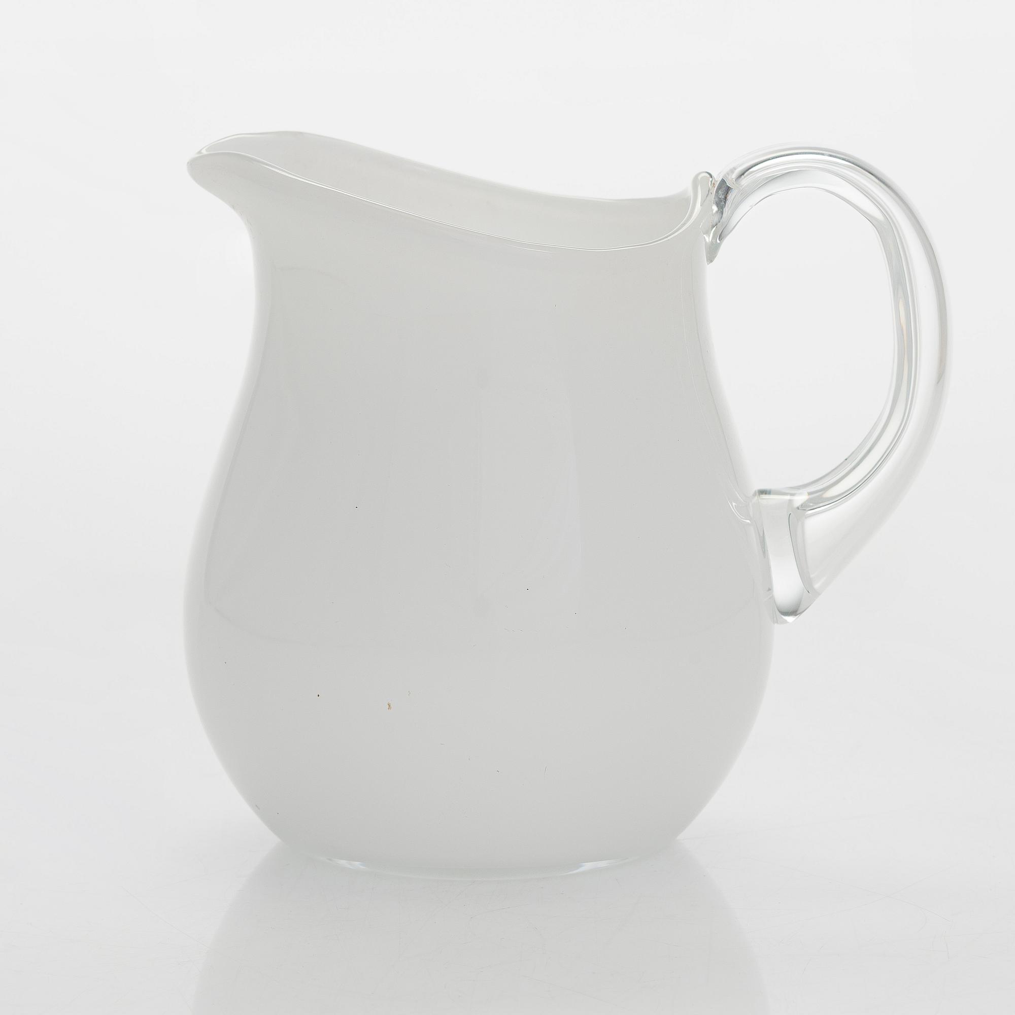 Maire Gullichsen, a set of six jug and drinking glasses, for Iittala.