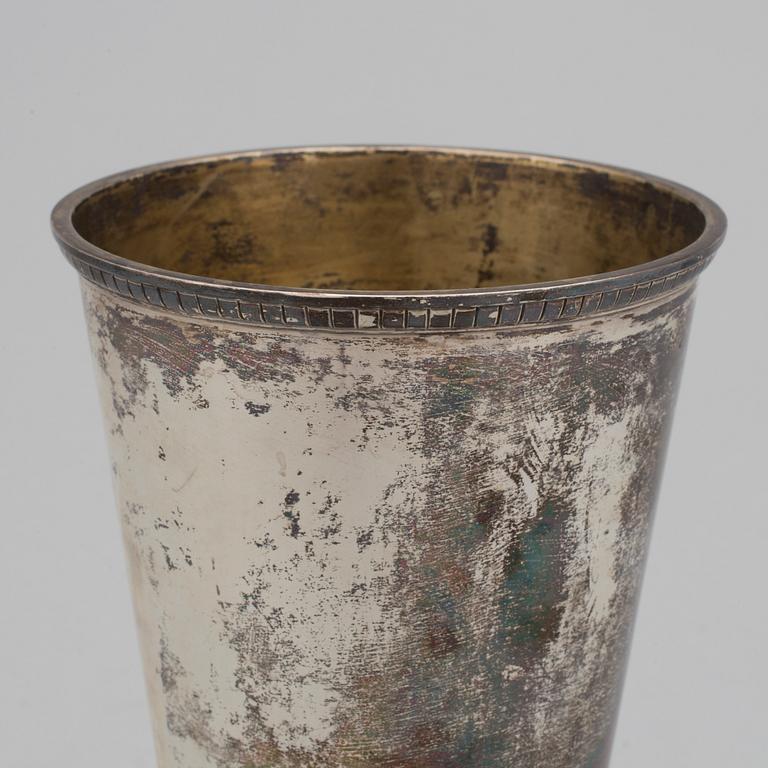 A silver vase by F Carlman, Stockholm, 1938. Total weight ca 424 g.