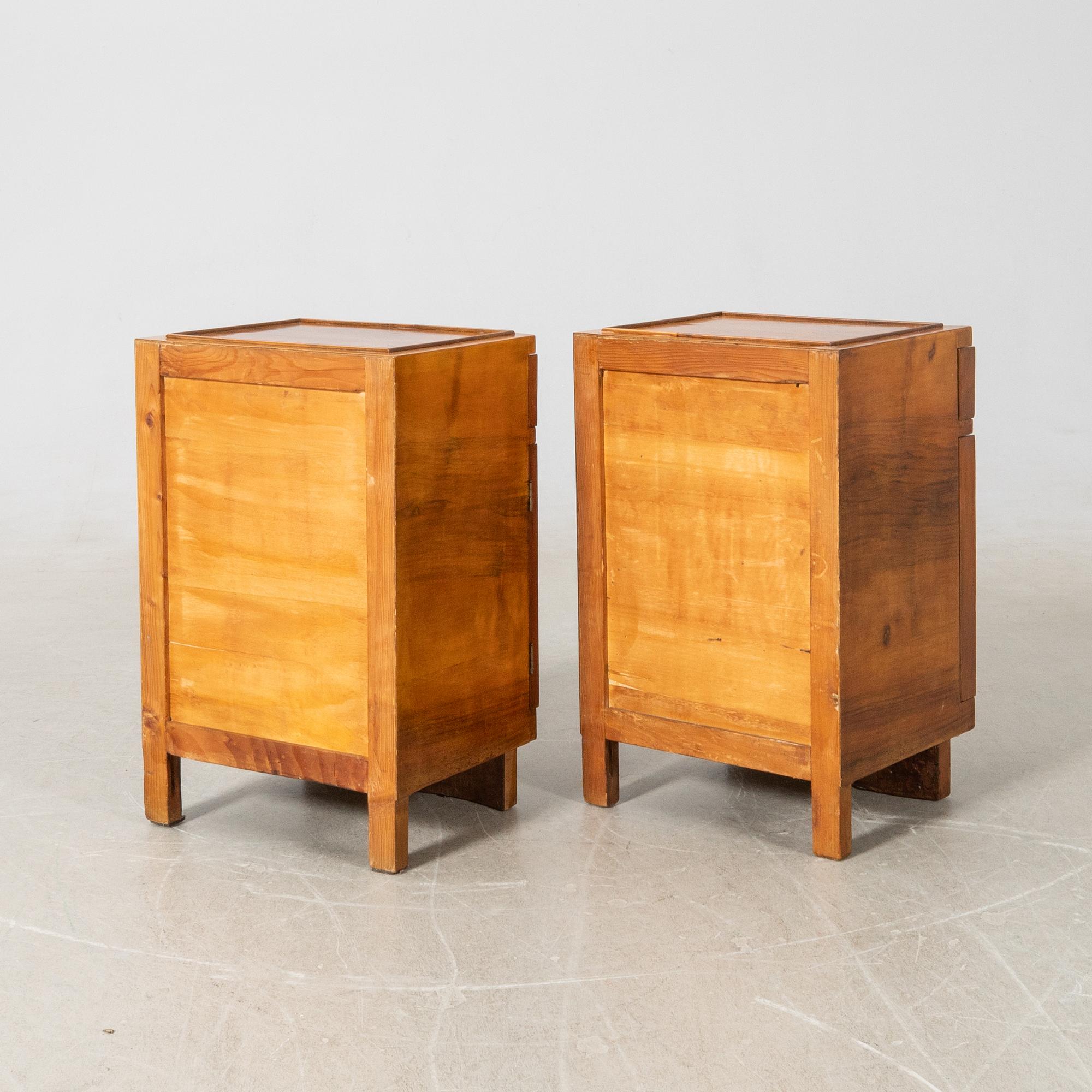 Sängbord, ett par, Art Deco 1900-talets första hälft.