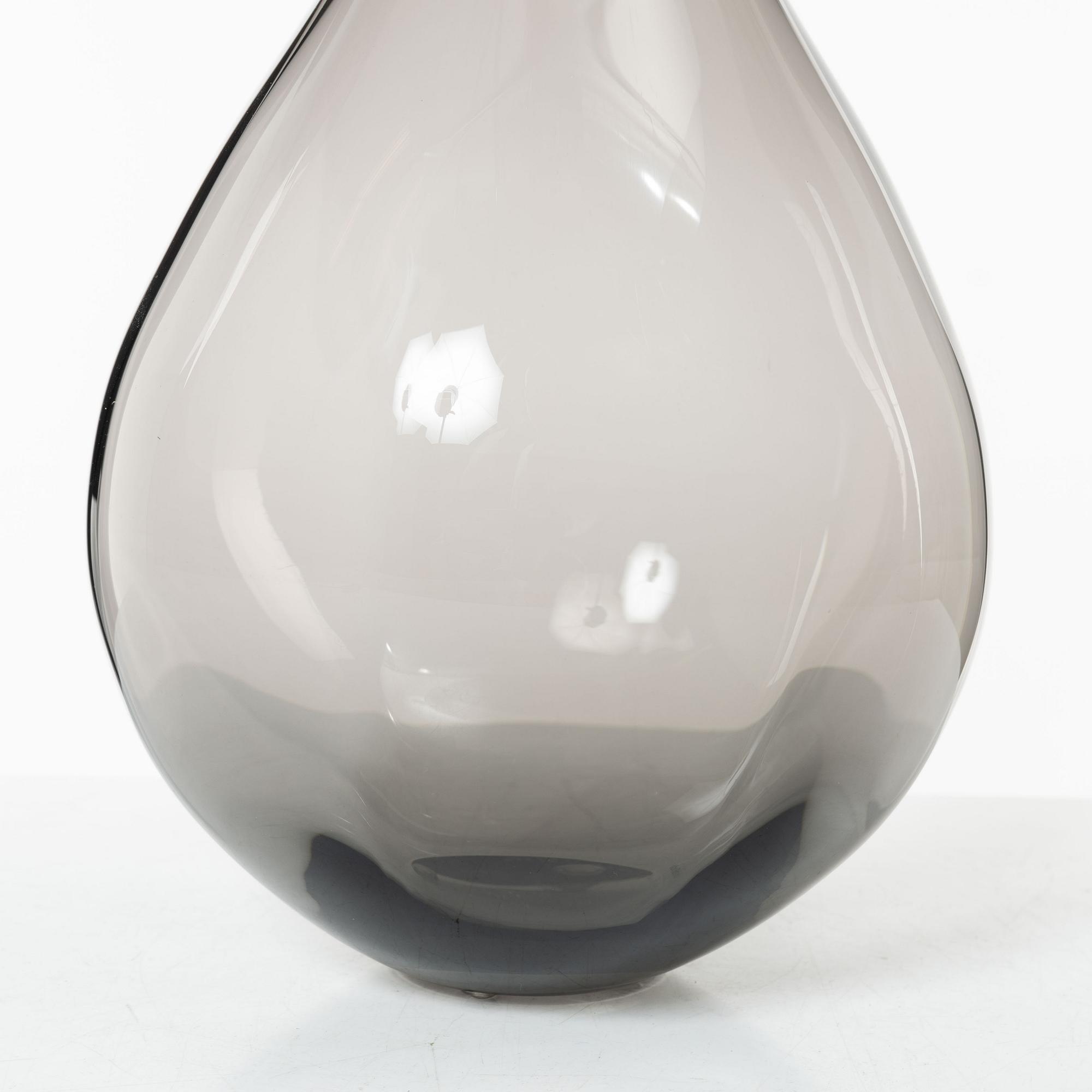 Lena Bergström, "Aqua", from the series "Tellus", Kosta Boda, 2019.