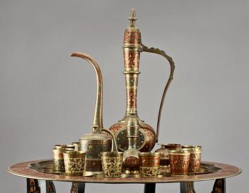 RÖKBORD med TILLBEHÖR, orientaliskt, 1900-tal.