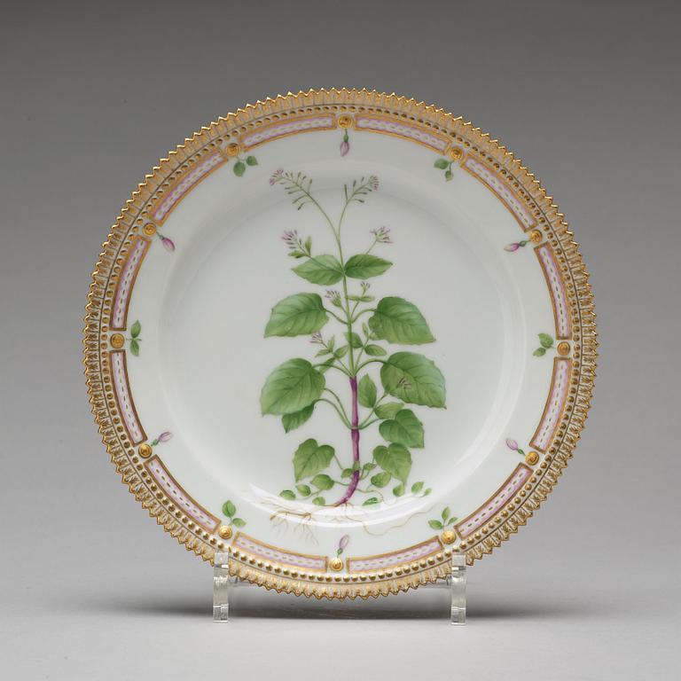 A set of six Royal Copenhagen 'Flora Danica' dishes, Denmark, 20th Century.