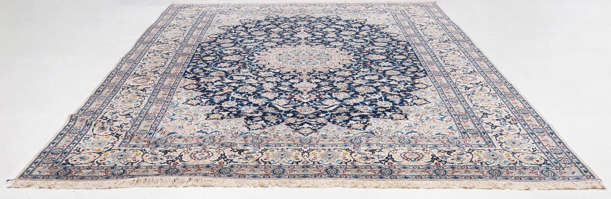 Carpet, Nain, approx. 440 x 310 cm.