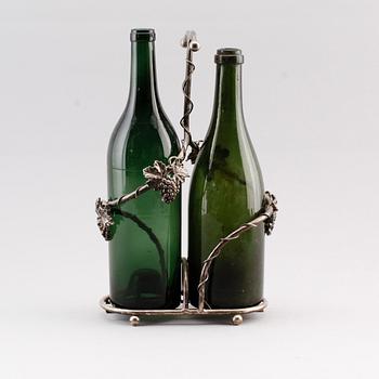 FLASKSTÄLL, glas och försilvrad metall, 1900-talets början.