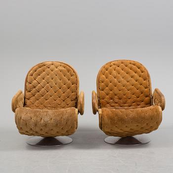 VERNER PANTON, a pair of 1970's "System 1-2-3" lounge chairs.