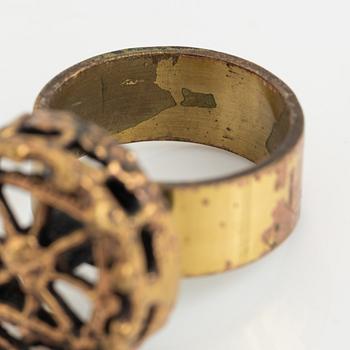 Pentti Sarpaneva, halsband samt ring, brons,