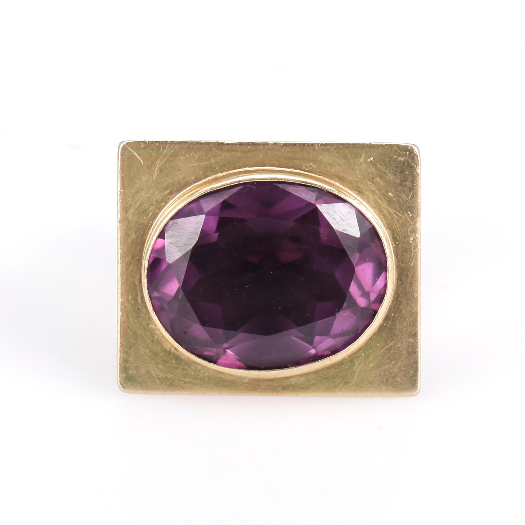 RING, 14k guld med ametist. Vikt 29g.