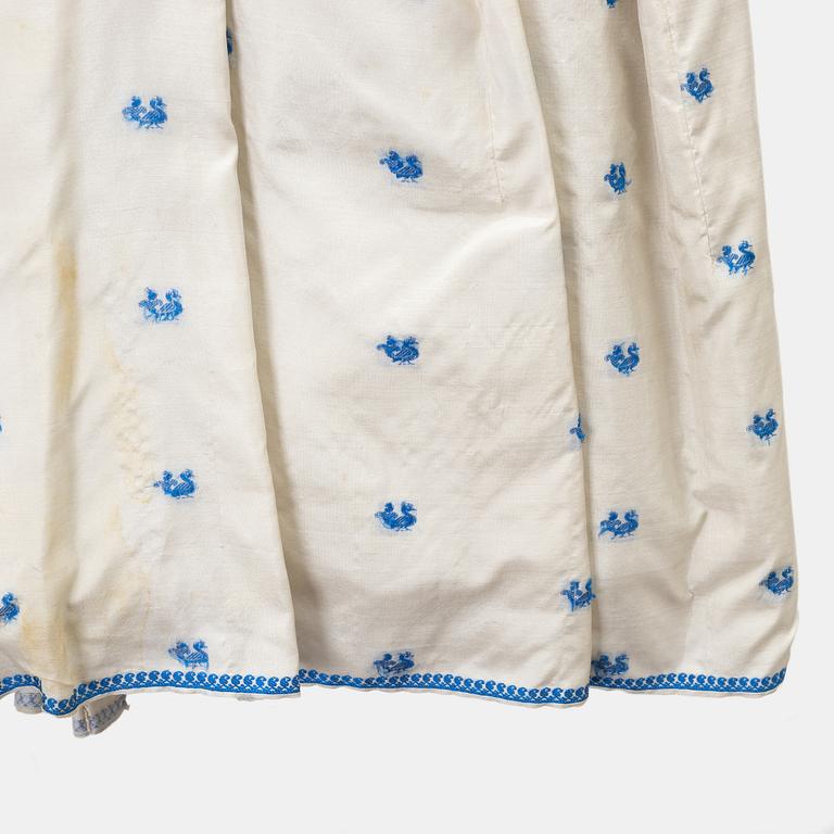 Märthaskolan, a blue and white 1950's-/60's dress.