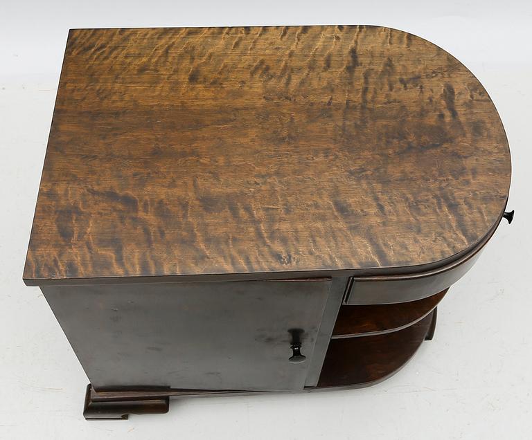 BORD, 1900-talets första hälft.