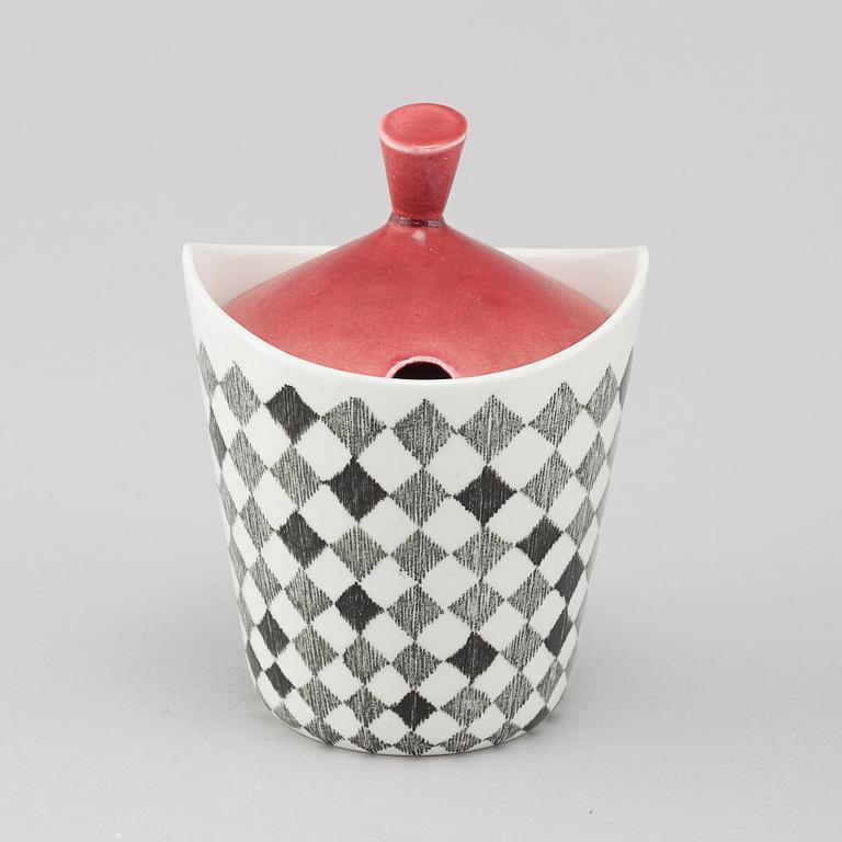 Seven stoneware and porcelain items from Rörstrand, third quarter of the 20th century.
