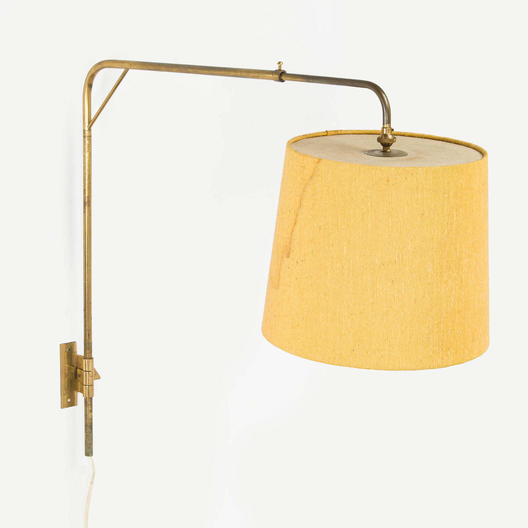 A mid-20th century wall light.