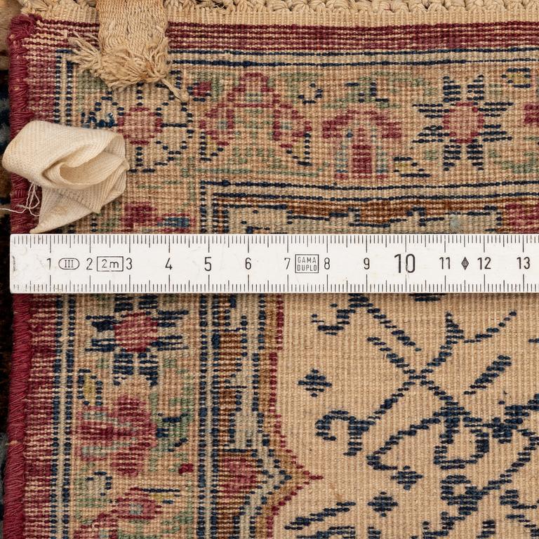 Matta, antik Kirman Laver 'Mashahir' (Världens härskare), ca 240 x 147 cm.