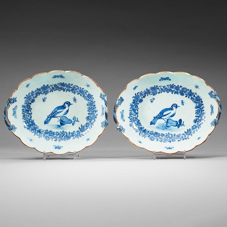 A pair of blue and white baskets, Qing dynasty, Qianlong (1736-95).