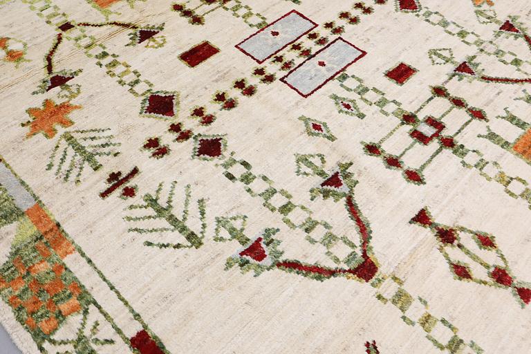 A rug, Morocco design, approx. 291 x 255 cm.