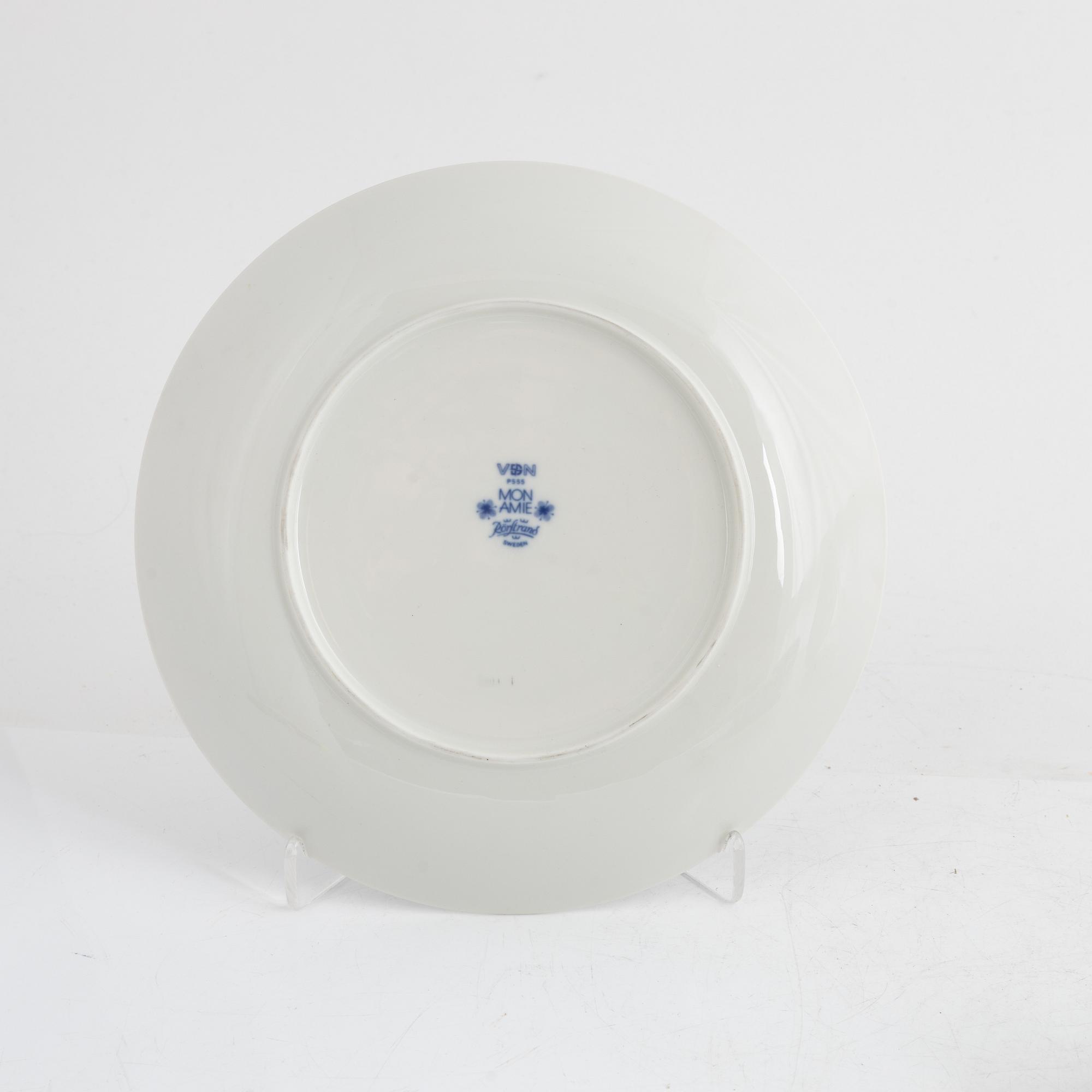 Marianne Westman, a 30-piece porcelain coffee service, "Mon Amie", Rörstrand, Sweden.