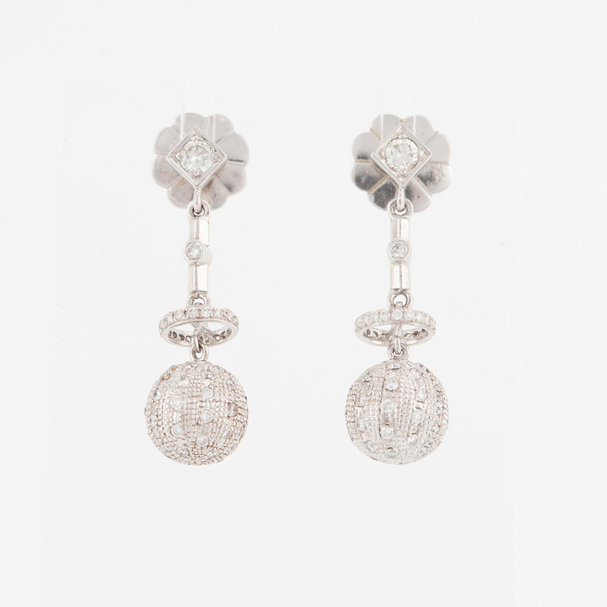 Earrings, 18K white gold with brilliant-cut diamonds.