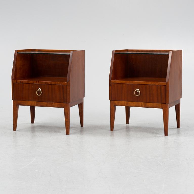 A pair of mahogany bedside tables, 1930s/40s.