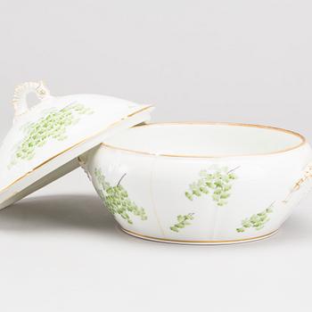 SERVIS, 128 dlr Bing & Gröndahl, "Adiantum (Venushår)", porslin omkring 1900.
