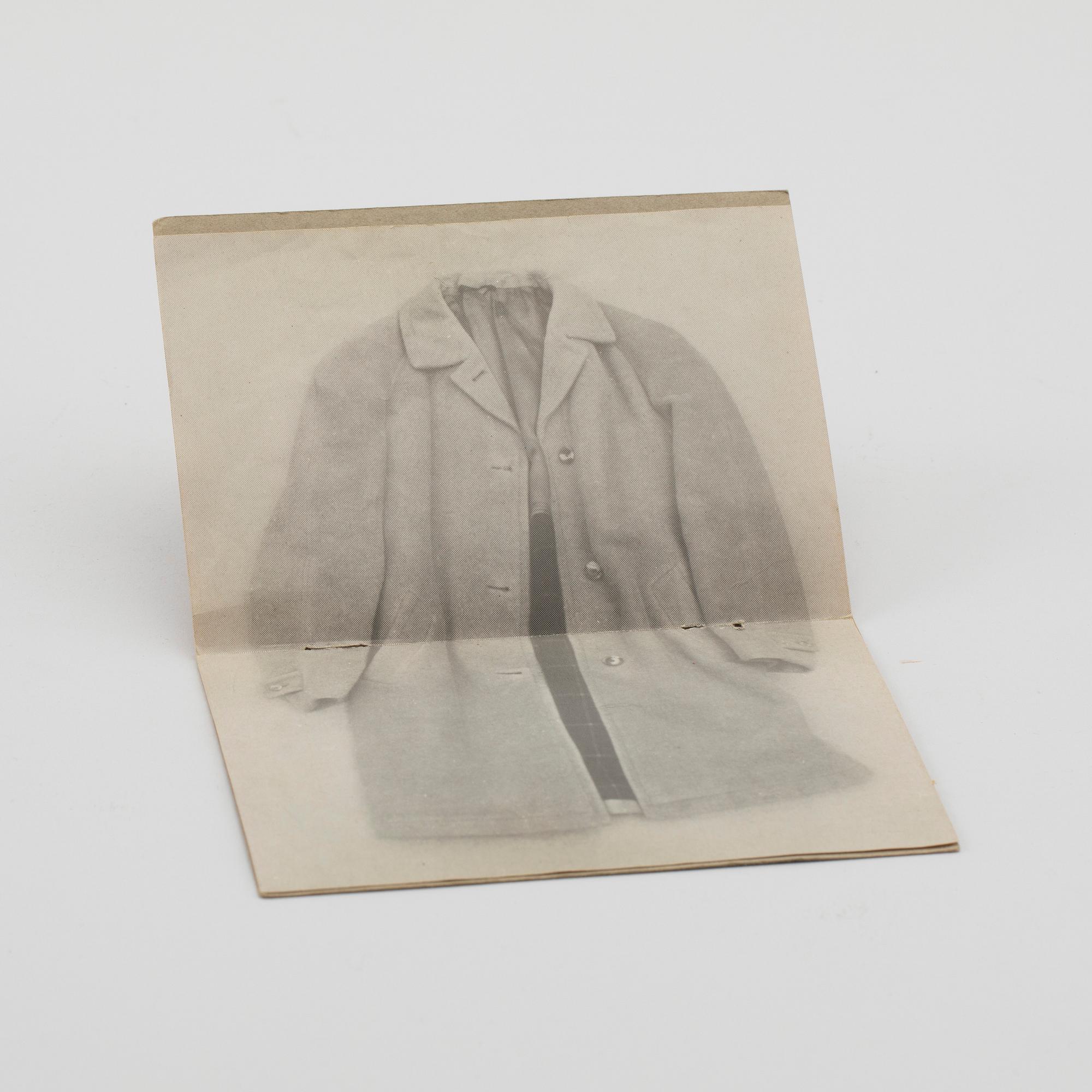 Hans-Peter Feldmann, "Image / Images", six pieces of Artists' books.