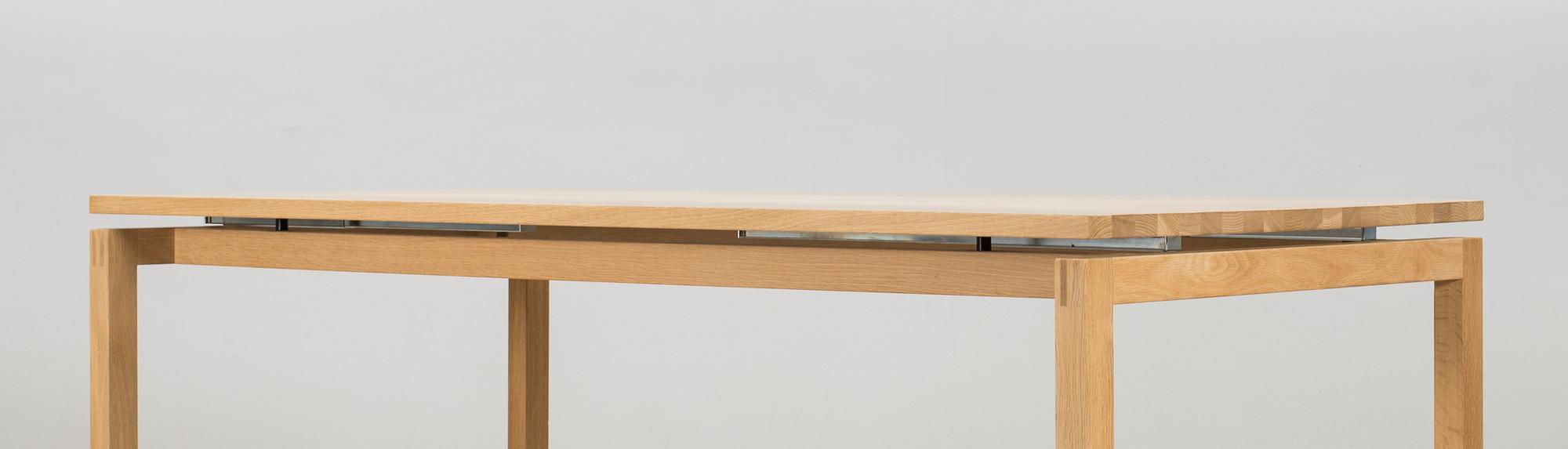 MATBORD, "Slitz", Möbelsnickarmästare Håkan Johansson, Olby Design sent 1900-tal.