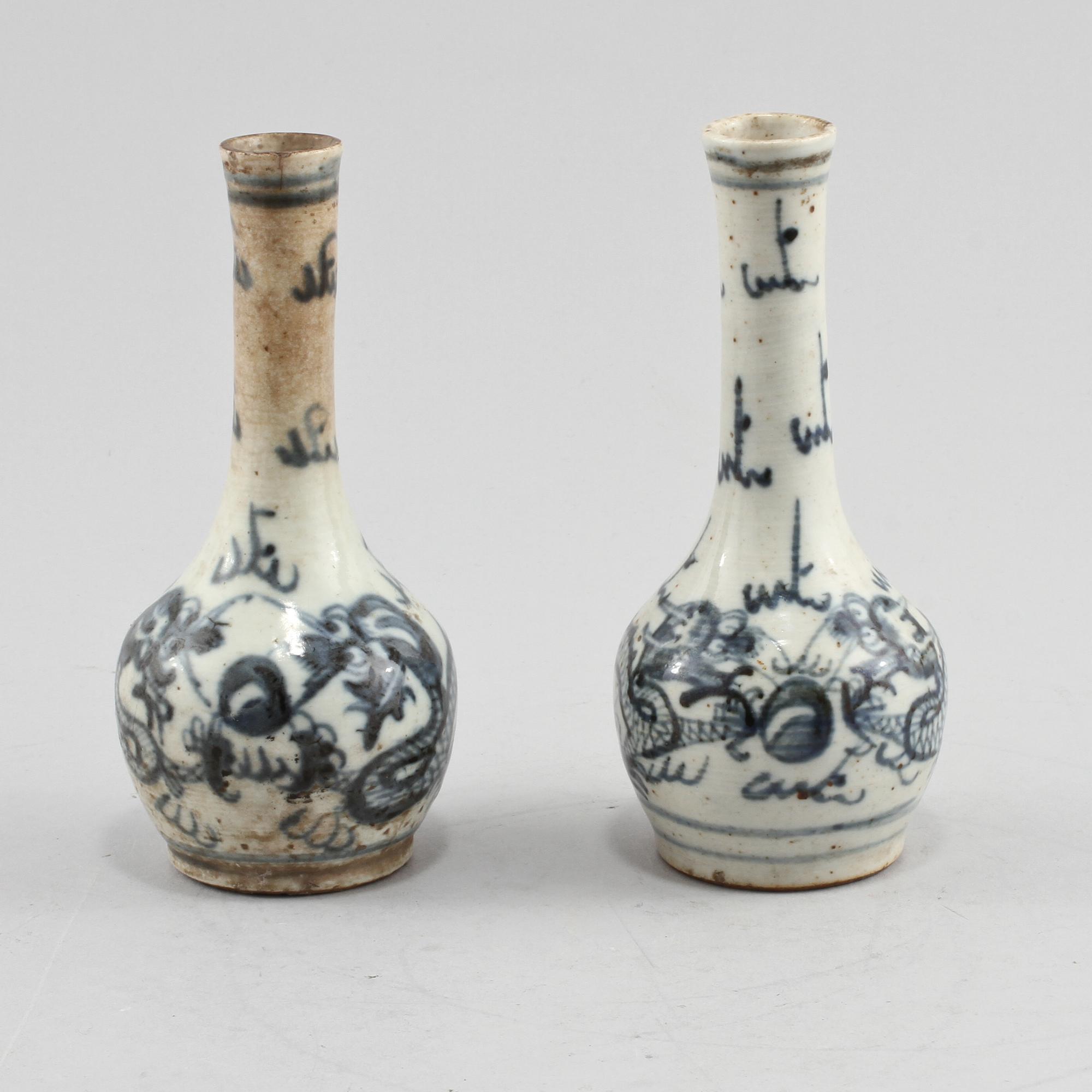 VASER, 2 st, porslin, Kina, 1800/1900-tal.