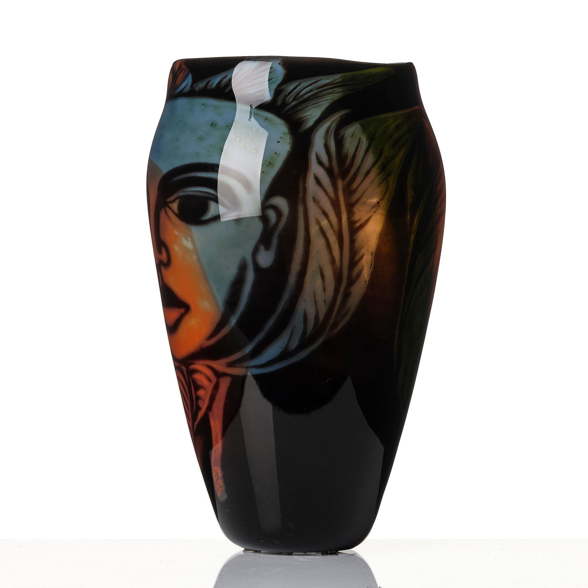 Eva Englund, a graal glass vase, Muraya, Sweden 1991.