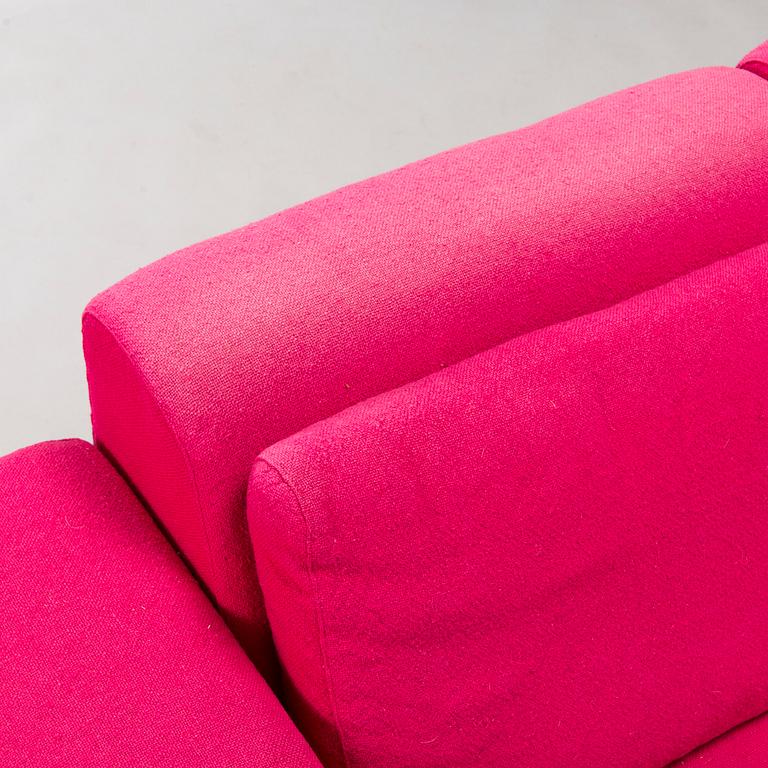 Yrjö Kukkapuro, soffa, "Variatio", Haimi, ca 1970. Modellen formgiven 1969.