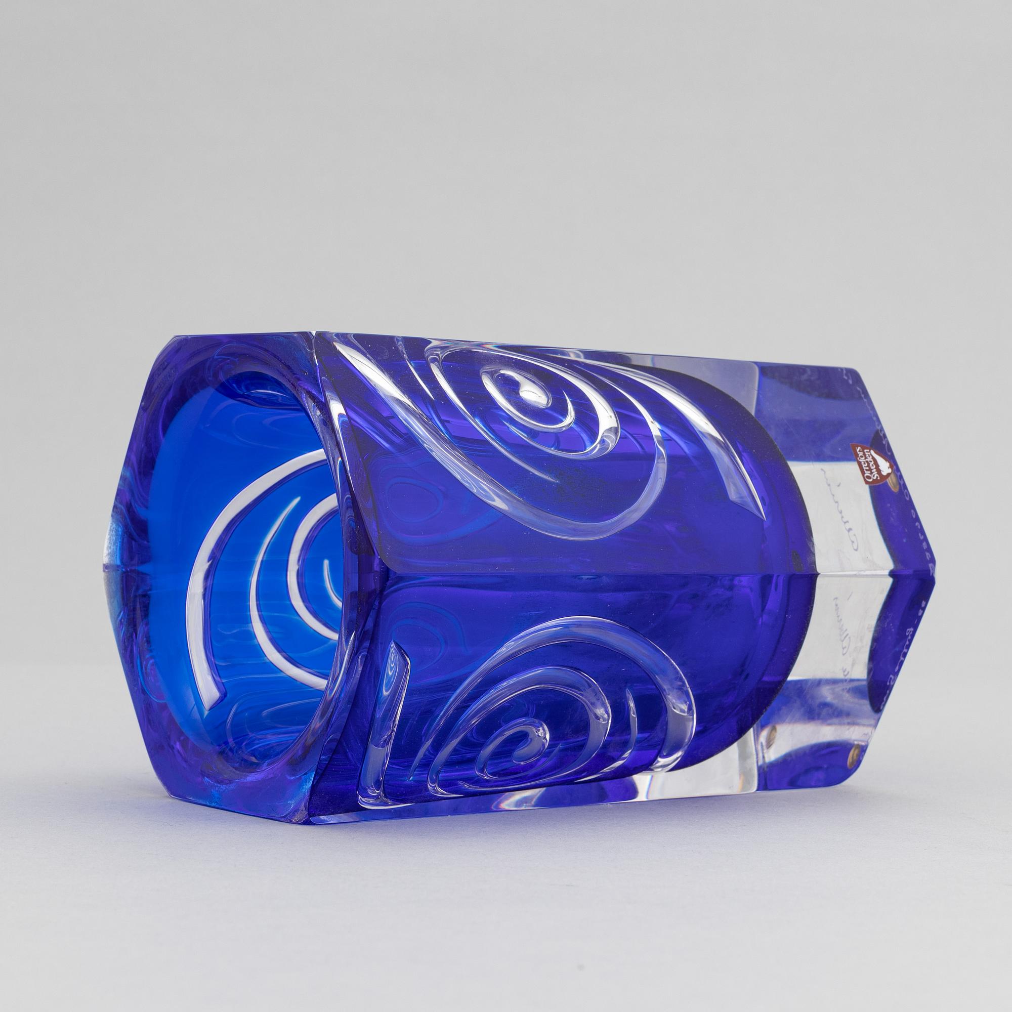 Olle Alberius, a signed 'Virvel' glass vase, Orrefors, 1988.