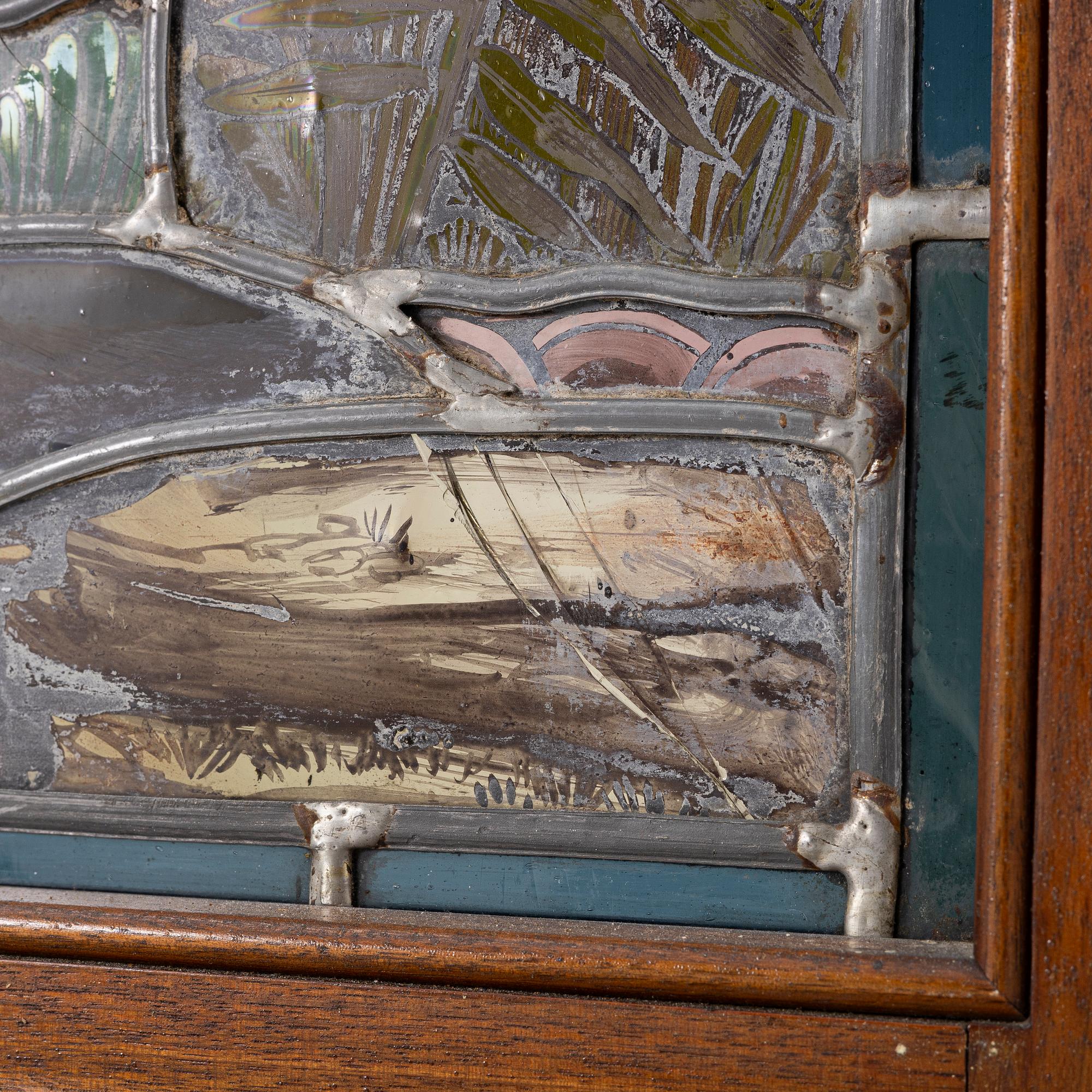 A fire screen, Maple & Co, England, circa 1900.