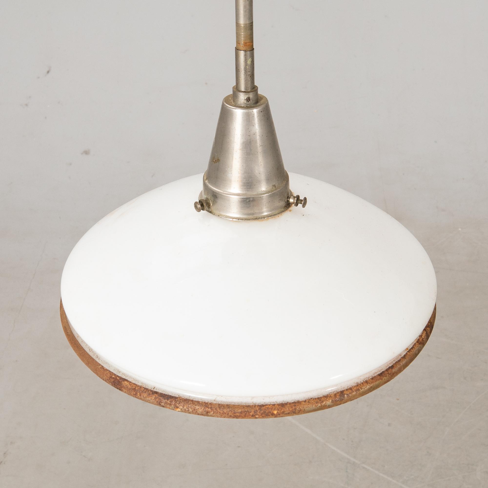 Otto Müller, taklampa, "Sistrah-pendel", Megaphos, 1900-talets första hälft.