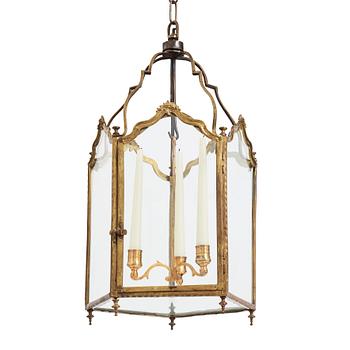 102. A Louis XV-style three-light lantern, 19th century.