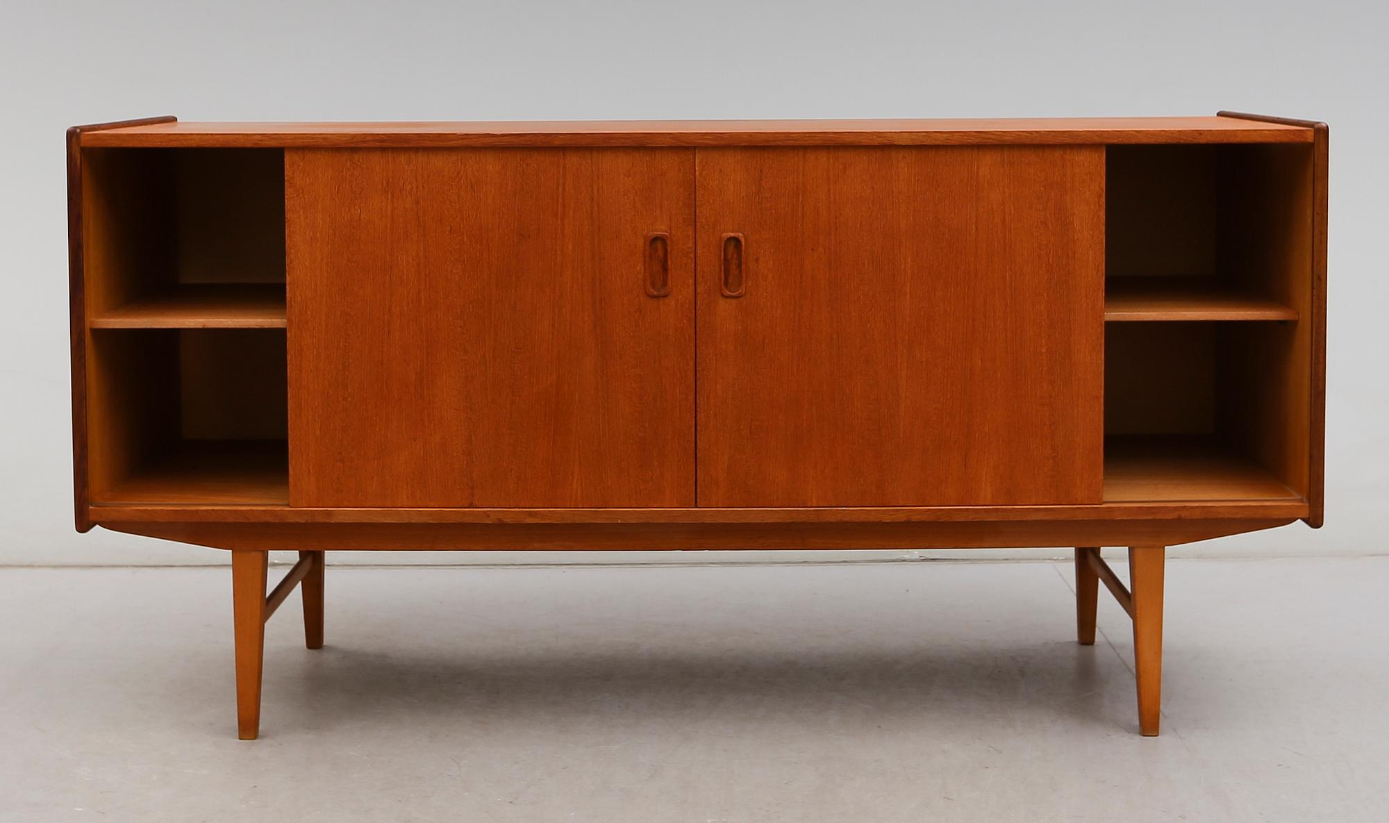 SIDEBOARD, 1900-talets andra hälft.