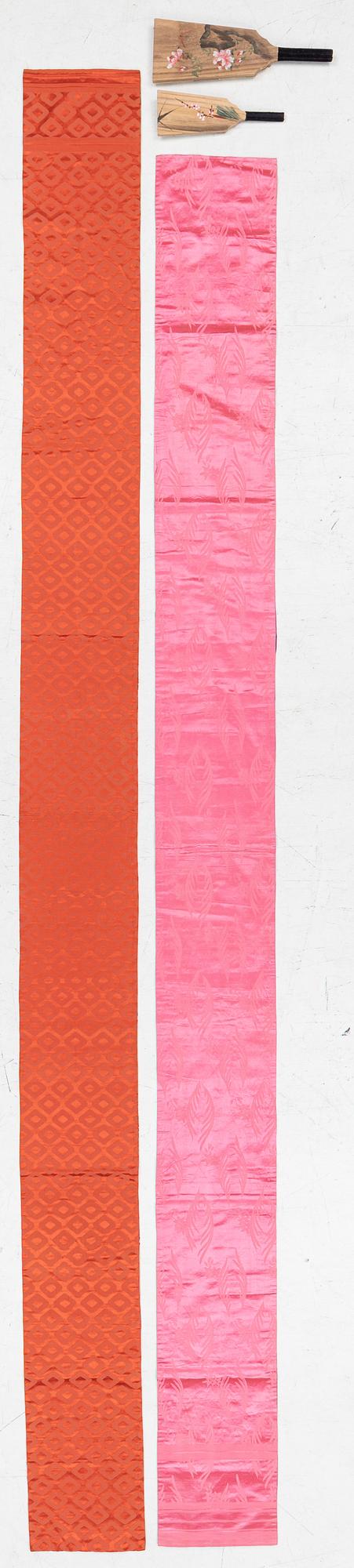 A set with two Japanese silk brocade belts, obi and two  hagoita wooden paddles, early 20th century.