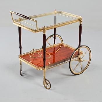 SERVERINGSVAGN, 1900-talets andra hälft.