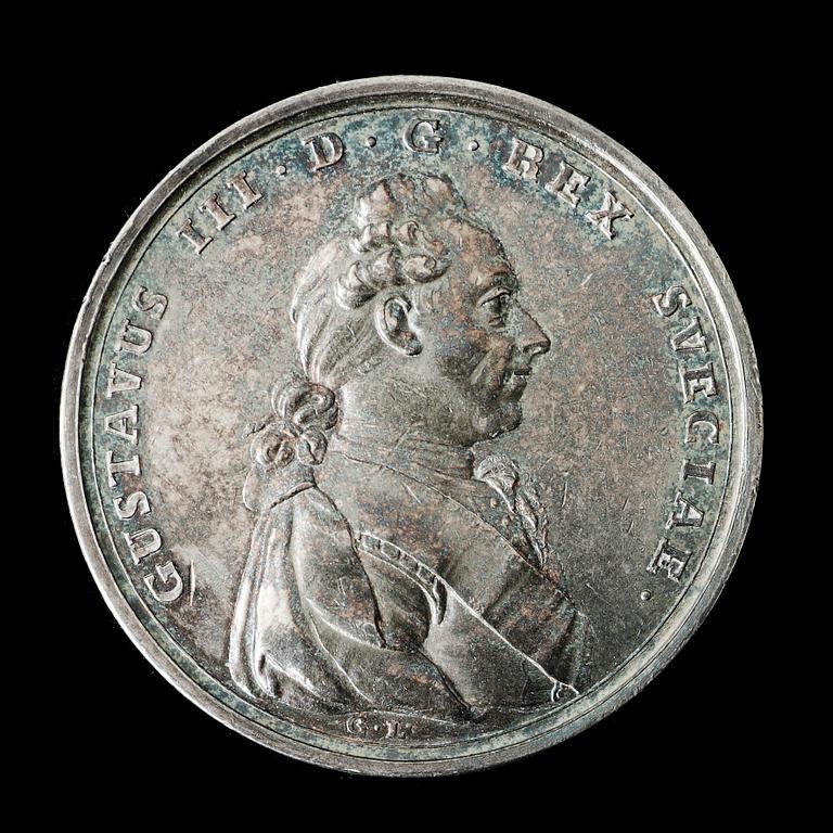 MEDALJ. Gustav III. Utförd av G. Liungberger. Silver 4,2 cm 39,2 g.