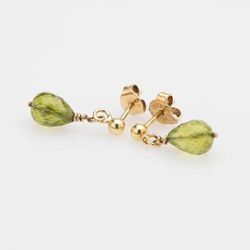 Earrings, a pair, 14K gold with briolette-cut peridot.