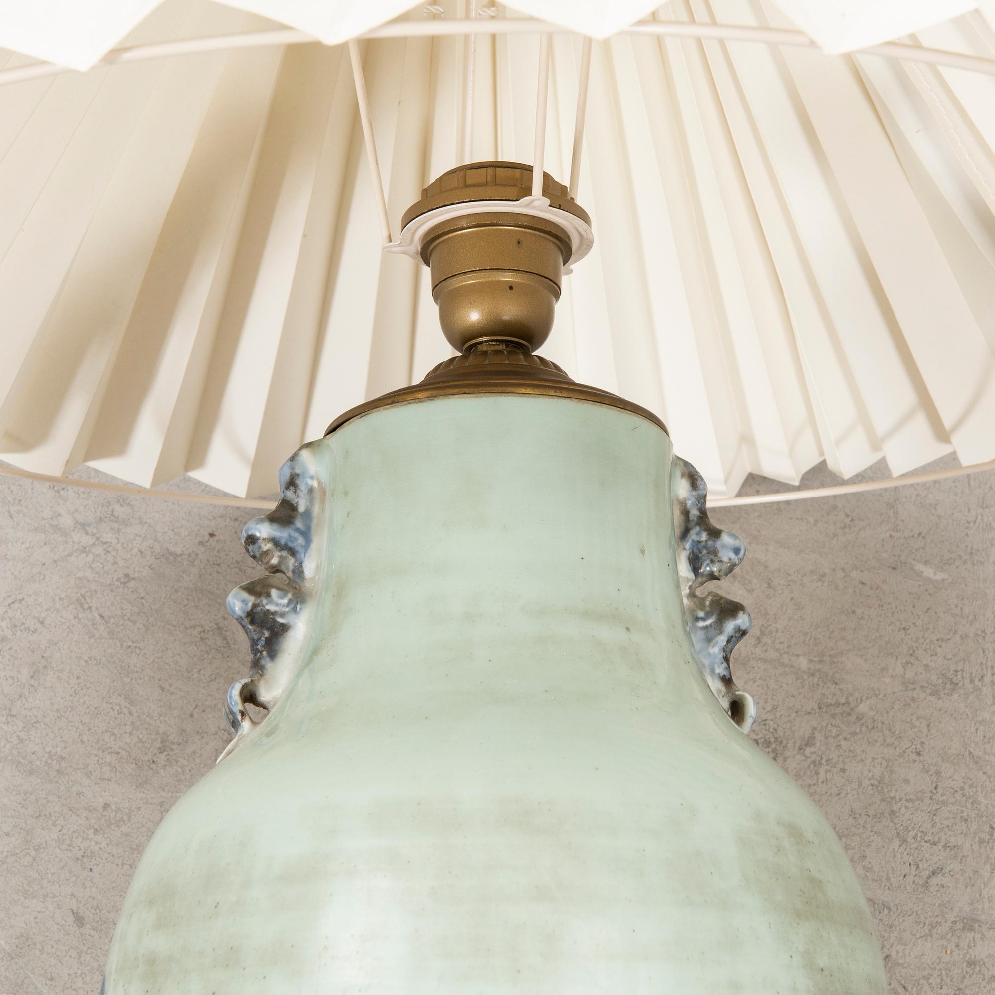Bordslampa Kina 1900-tal porslin.
