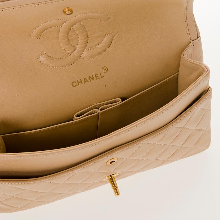 CHANEL, "Double Flap bag", LAUKKU.