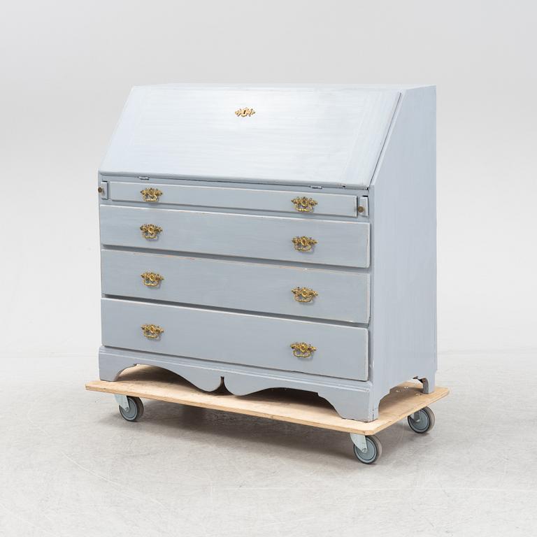 An early 19th century secretaire.